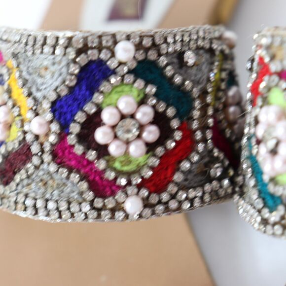 Walk Eaze Ethnic Multi Color Embellished Toe Ring Sandals Flats 9 - Picture 4 of 8